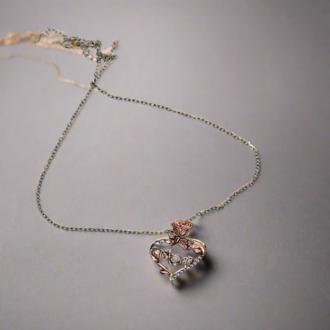Mom Pendant chain, Minimalist Heart shape