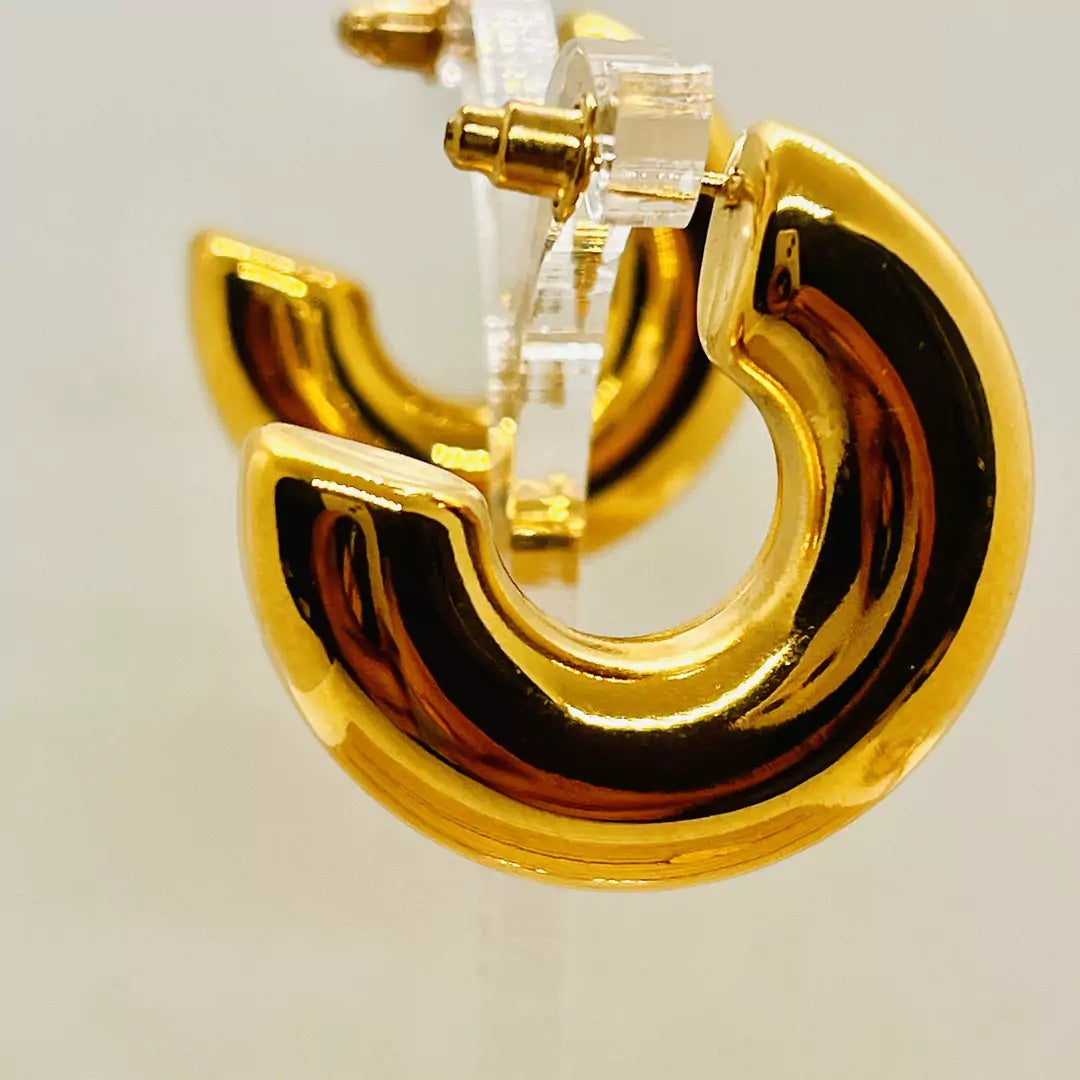 Shop Golden Air Tube C shaped earrings