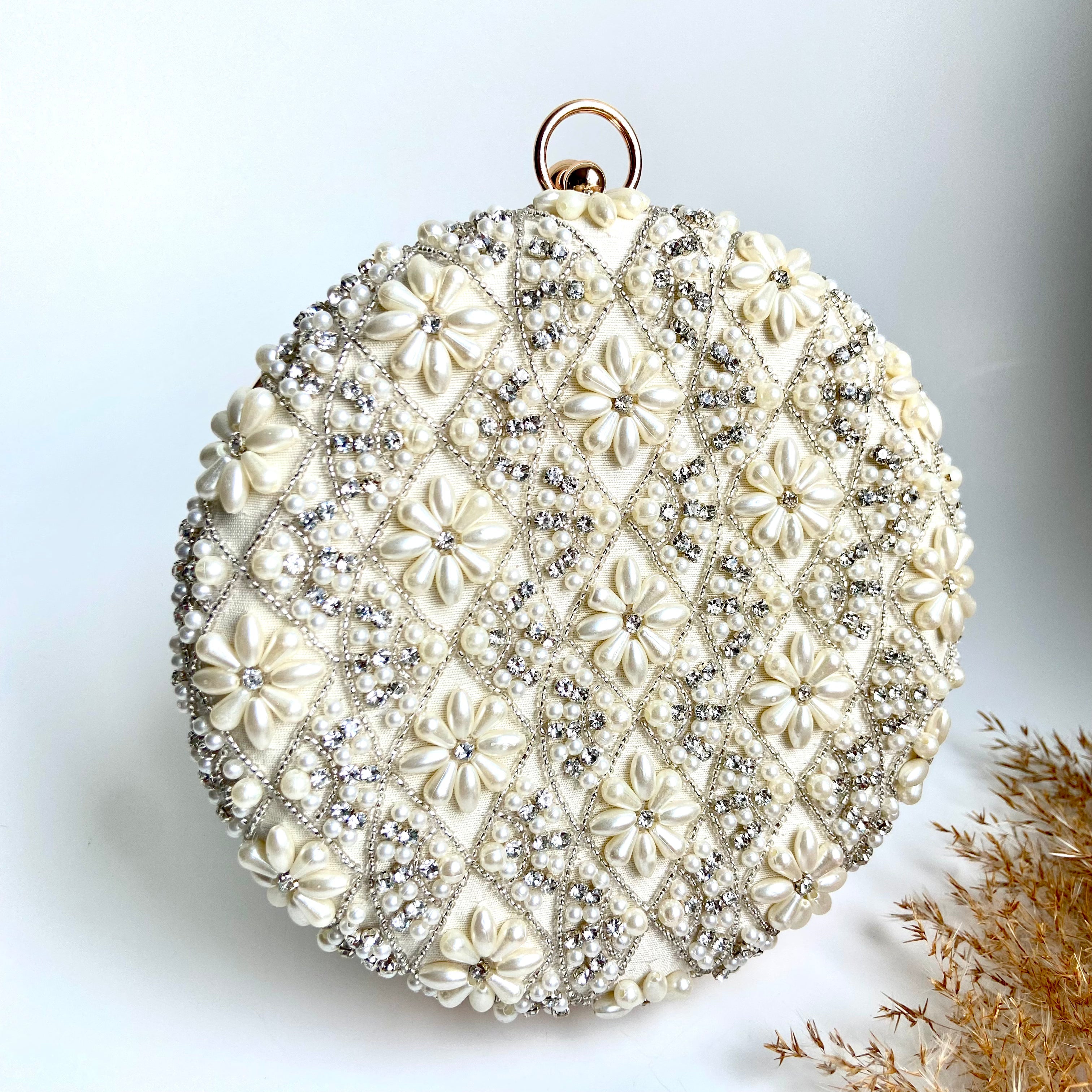 ALIA Pearl round clutch