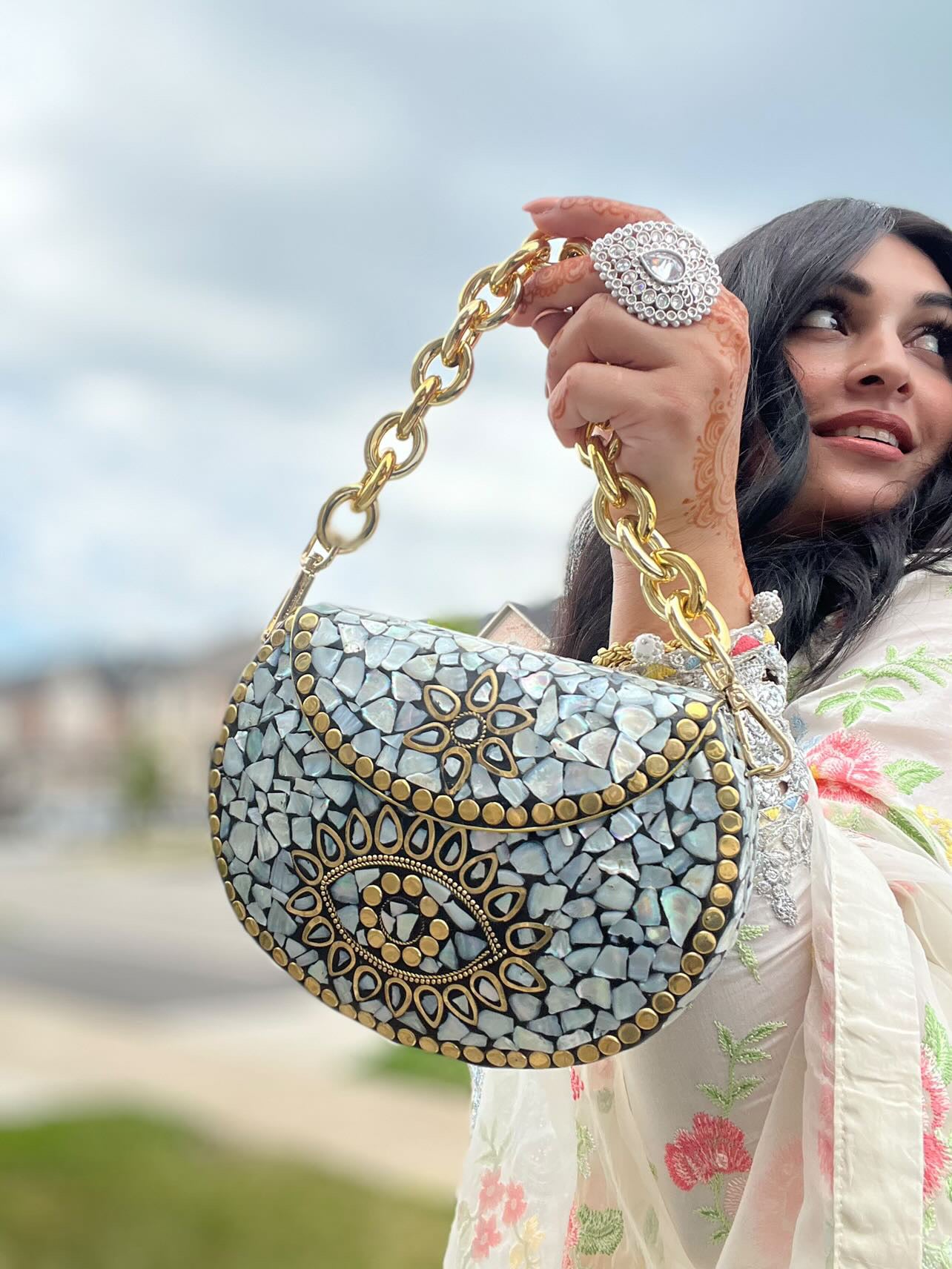 SANIA Vintage Clutch