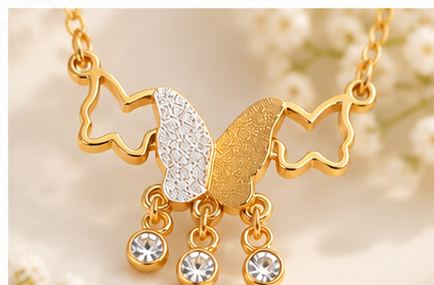 LeDeSaRa 18K gold plated three butterfly dangling AD stone necklace pendant