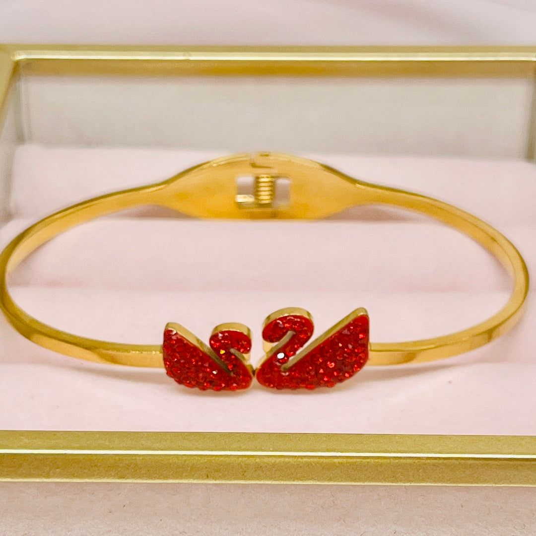 16k gold plated swan braceket