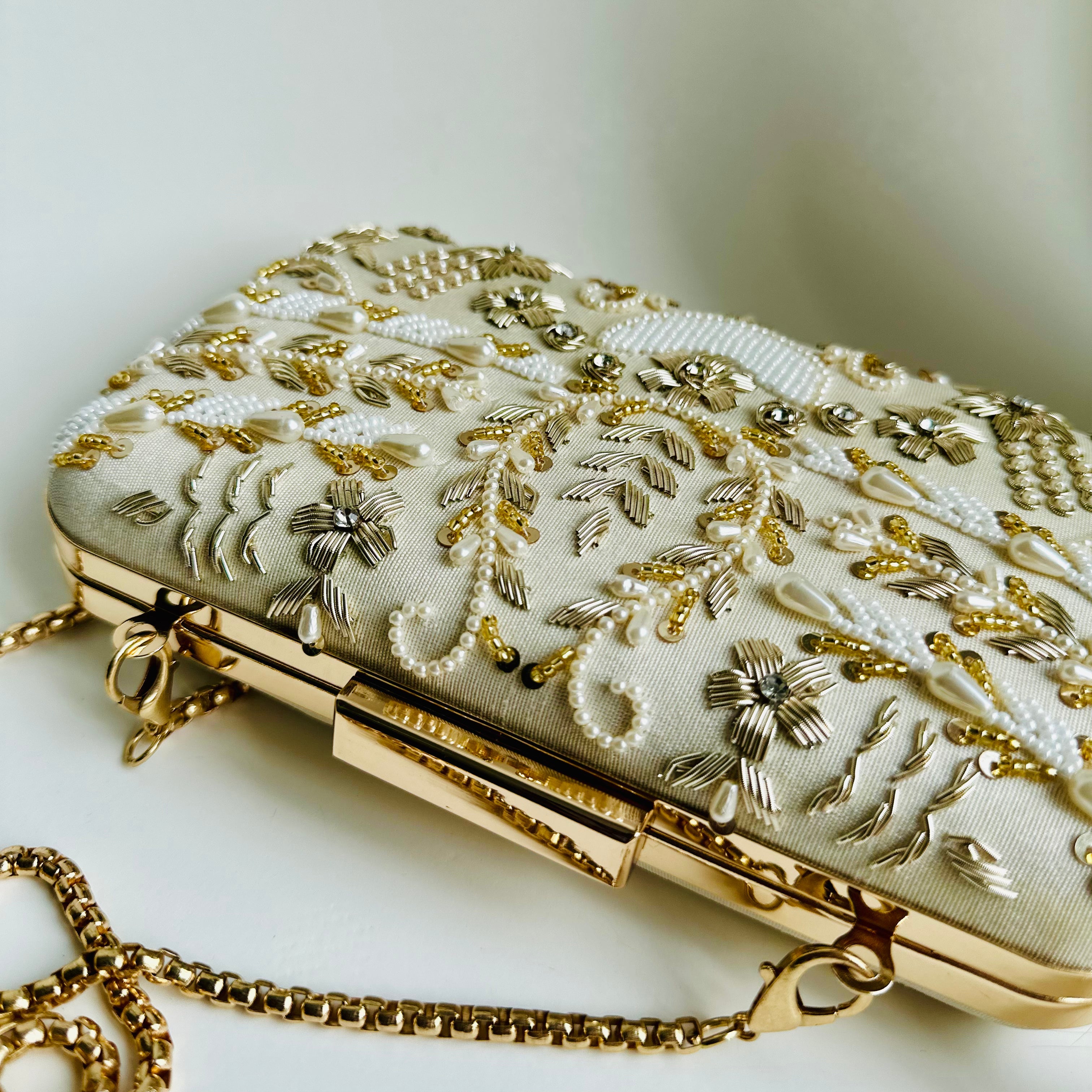 SAIRA BANOO Clutch