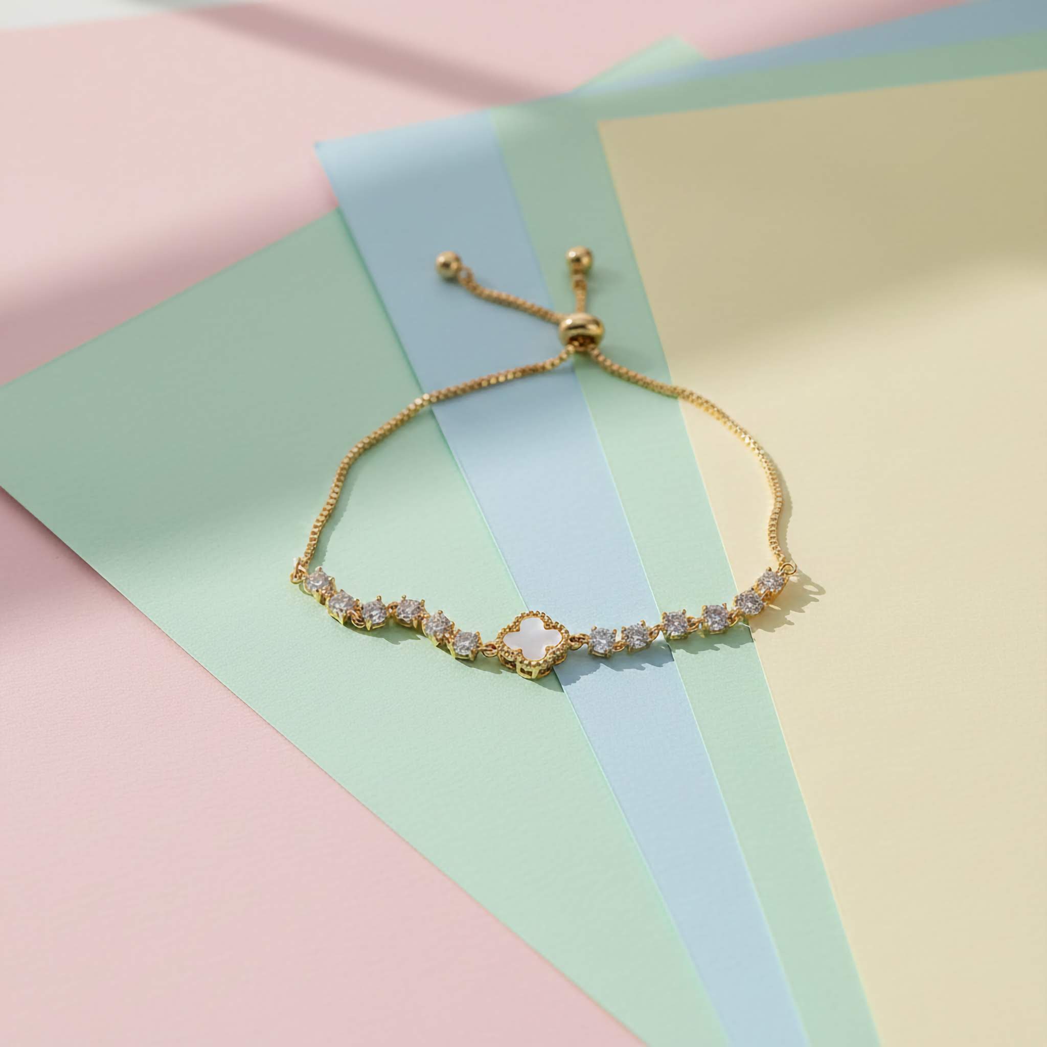 Twilight Clover Spark Bracelet | Elegant 18K Gold Plated Jewelry