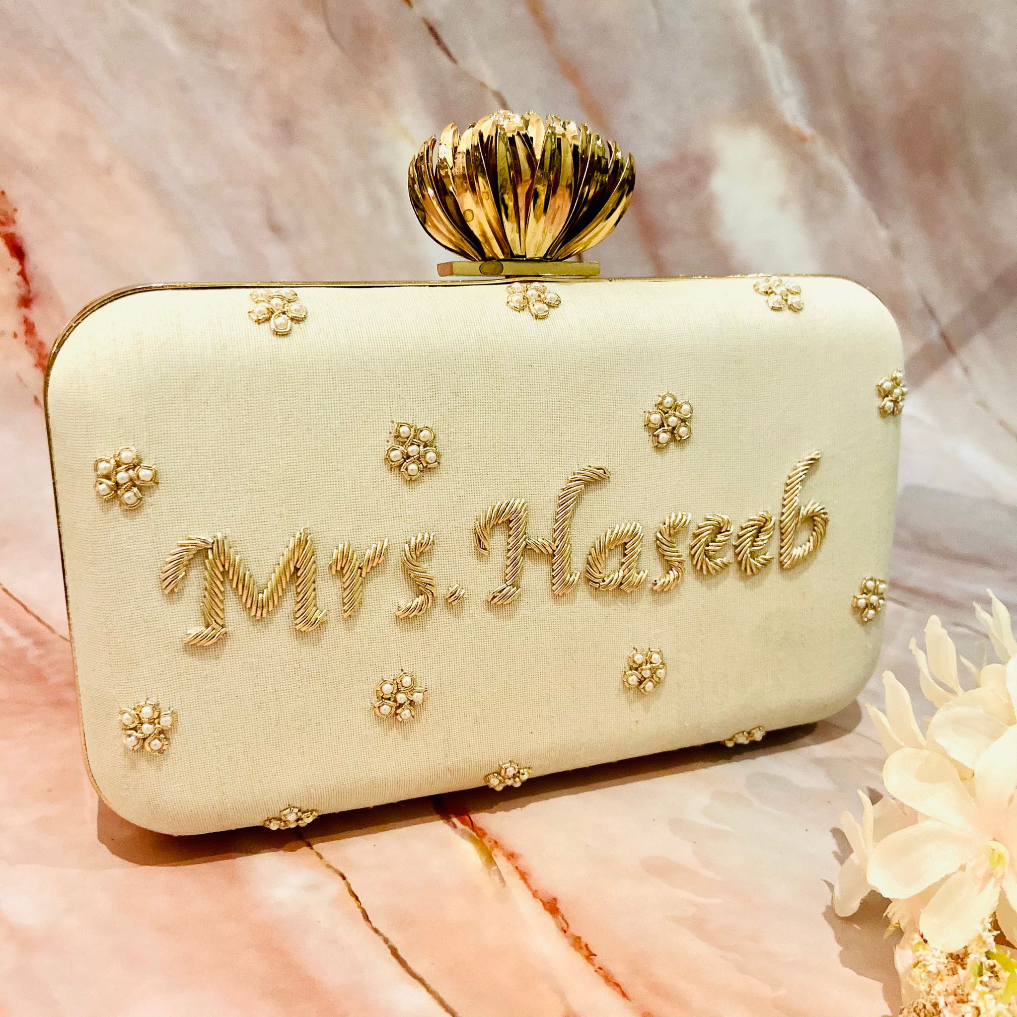 Personalise your clutch