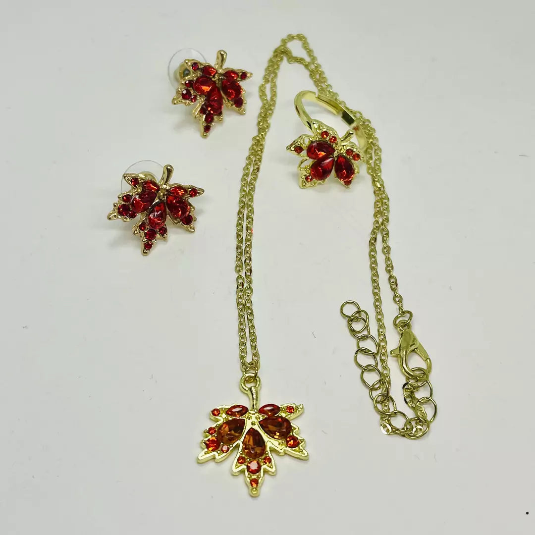 canada leaf set 3 pcs, Chain, Earring and ring.