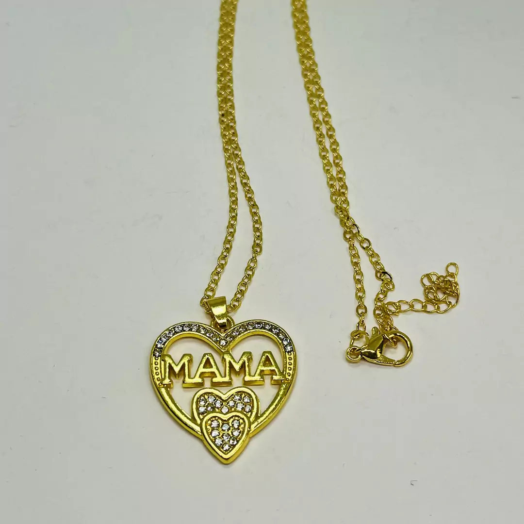 Chain with heart shape MOM pendent