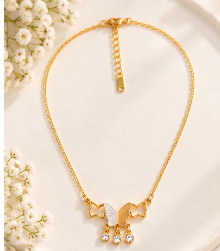 LeDeSaRa 18K gold plated three butterfly dangling AD stone necklace full